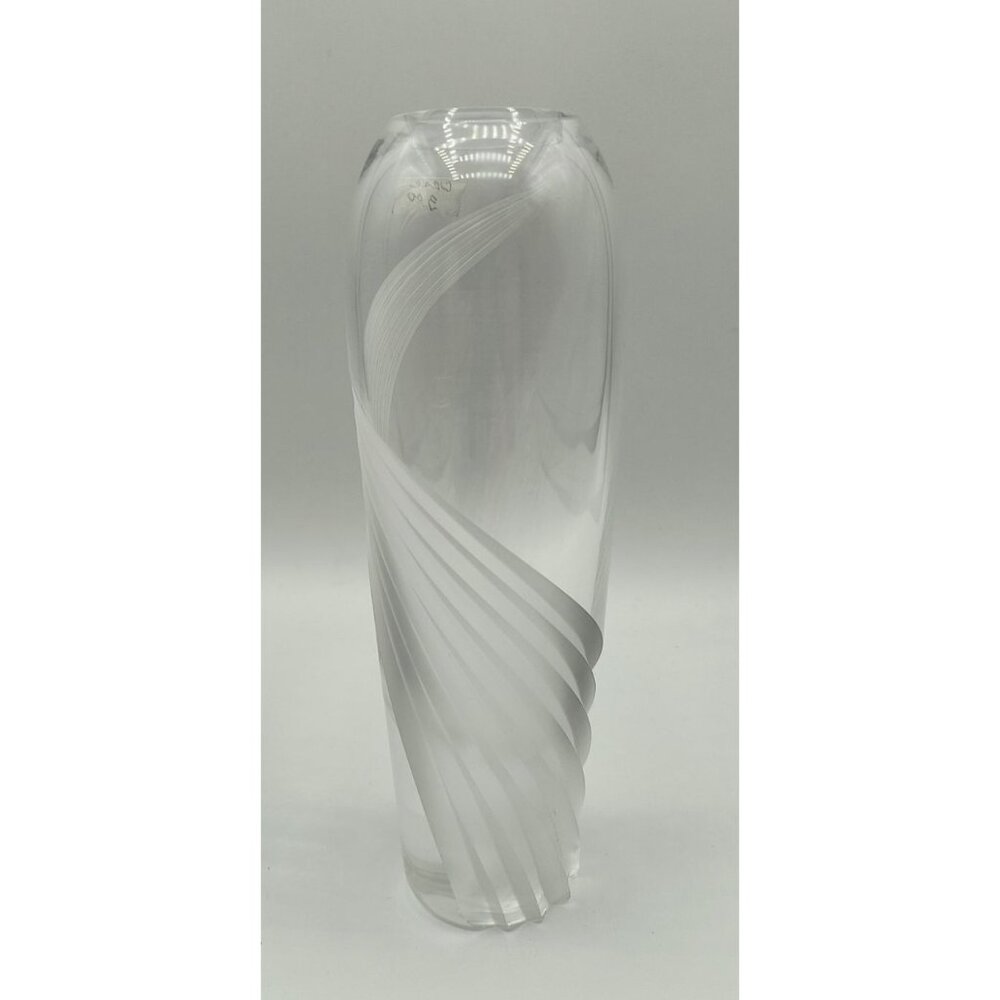 Handcrafted Lenox Crystal Windswept Bud Vase With Frosted Swirl Design